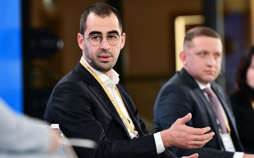 Ukraynada deputat istefa verib