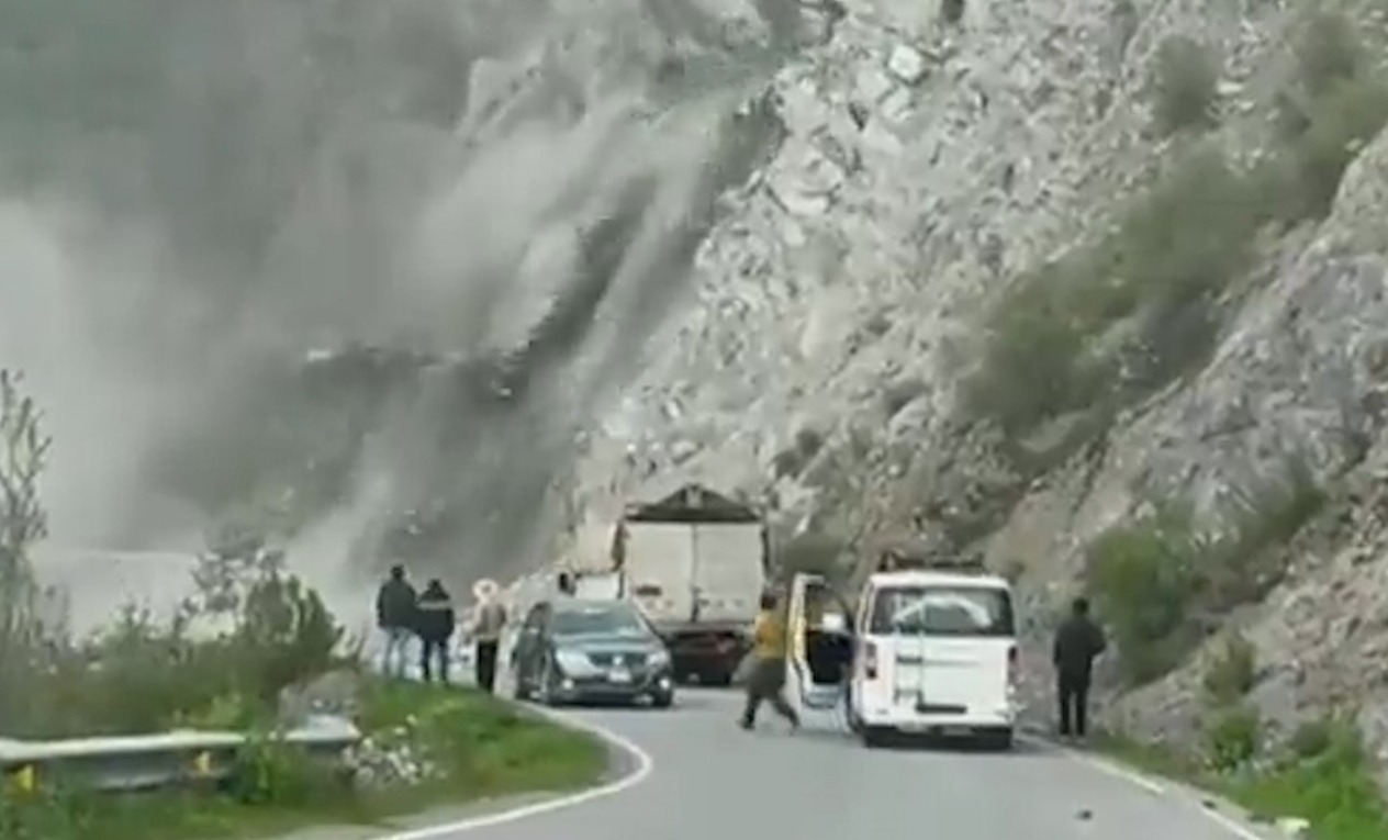 Peruda baş verən torpaq sürüşməsi – ANBAAN VİDEO