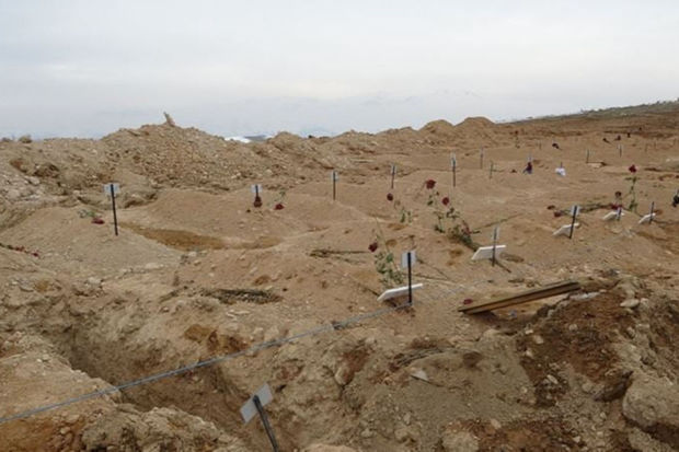 Türkiyədəki zəlzələdə 300 evi olan kənd iki dağın altında qaldı - FOTO