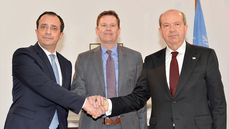 KKTC və Rum prezidentləri arasında görüş keçiilib