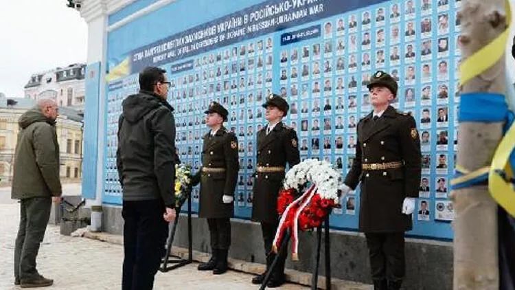 Polşa Ukraynaya 1 ildə 2,2 milyard avro dəyərində hərbi yardım edib