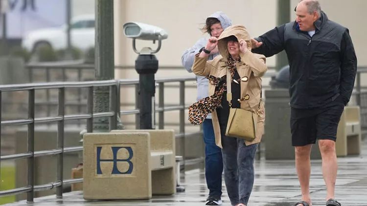 ABŞ-da qasırğa nəticəsində 12 nəfər xəsarət alıb