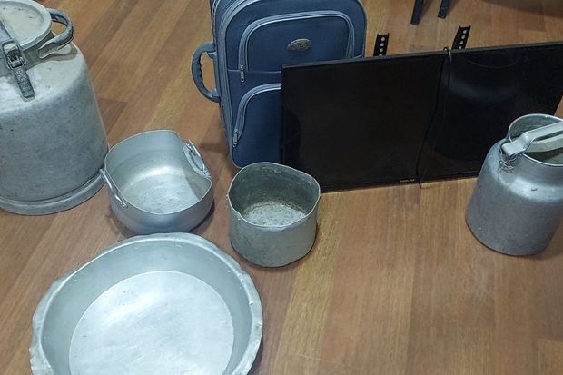 Silsilə oğurluq edən şəxslər evlərdə taxta çarpayılara belə tamah saldılar - FOTO