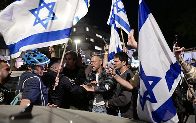 Polis Netanyahunun həyat yoldaşını etirazçılardan belə qorudu - Video