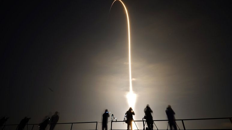 ABŞ, Rusiya və BƏƏ astronavtları kosmik stansiyaya çatıb