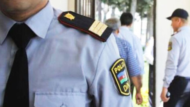 Polis şöbəsində söyüş söyən şəxs HƏBS EDİLDİ