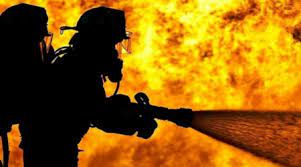 Qubada ev yanıb, tüstüdən zəhərlənən var