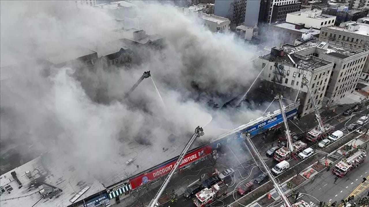 Nyu Yorkda elektrikli velosiped yanğına səbəb olub: 7 nəfər yaralanıb