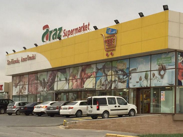 “Araz” marketlərdə təhlükəli ərzaqlar – İstifadə tarixi saxtalaşdırılır… – VİDEO