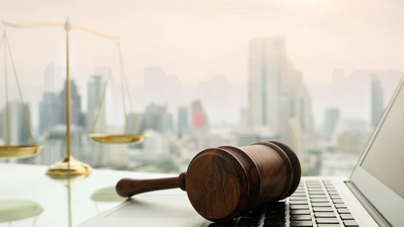 Rauf Əhmədov müştərilərin kartından pul oğurlayan “Unibank”ın əməkdaşı