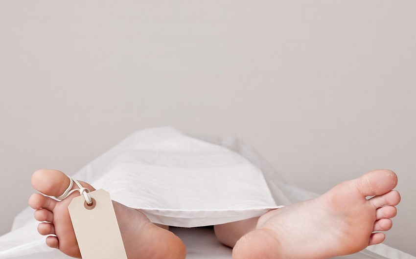 Qusarda qeysəriyyə əməliyyatı keçirən qadın ay yarımdan sonra xəstəxanada ölüb