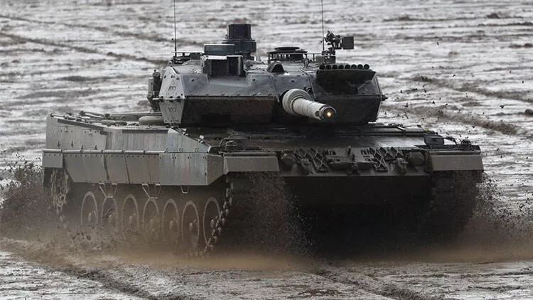 Polşa Ukraynaya daha 10 Leopard tankı çatdırıb