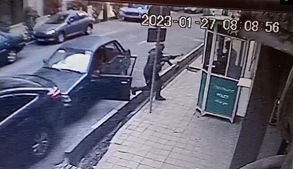 Səfirliyimizə hücumla bağlı şok görüntülər yayıldı - İran polisi... - VİDEO