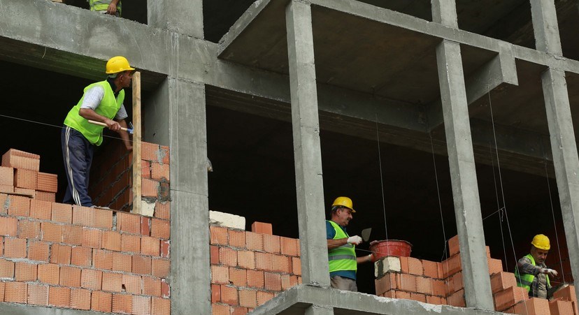 Azərbaycanda özbaşına tikinti işlərinin aparılmasına görə cəzalar sərtləşdirilir