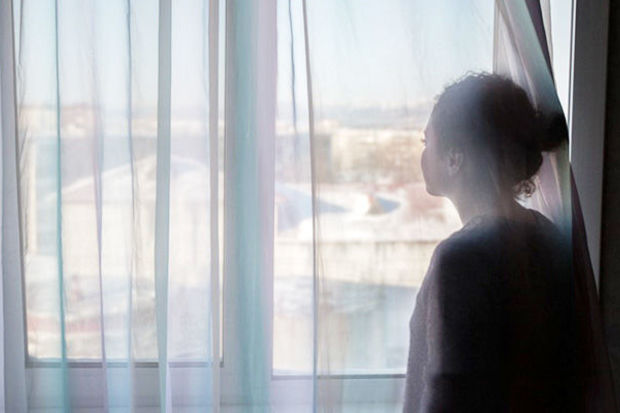 Tələbə qız özünü xəstəxananın dördüncü mərtəbəsindən atdı