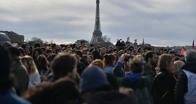 Parisdə pensiya islahatı əleyhdarlarına etiraz edən 120 nəfər saxlanılıb