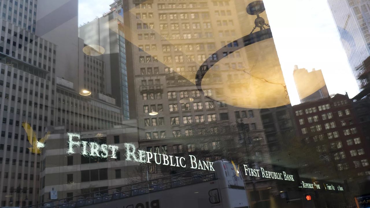 “First Republic Bank” 11 böyük bankdan 30 milyard dollarlıq əmanət aldı