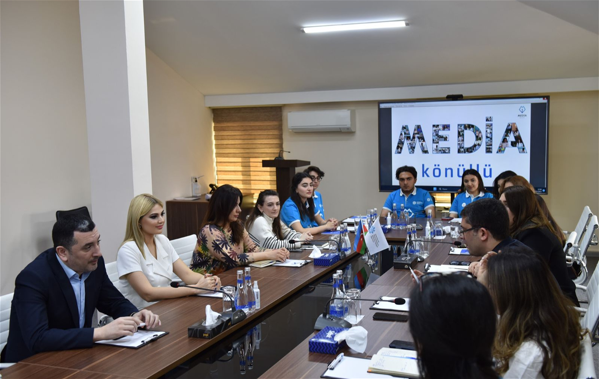 Əhməd İsmayılov MEDİA könüllüləri ilə görüşüb