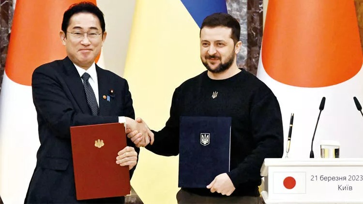 Yaponiyanın baş naziri Kişida Kiyevə səfər edib