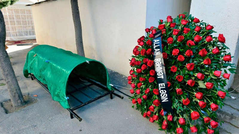 42 yaşlı azərbaycanlı müğənni qəfil öldü (FOTO/VİDEO)