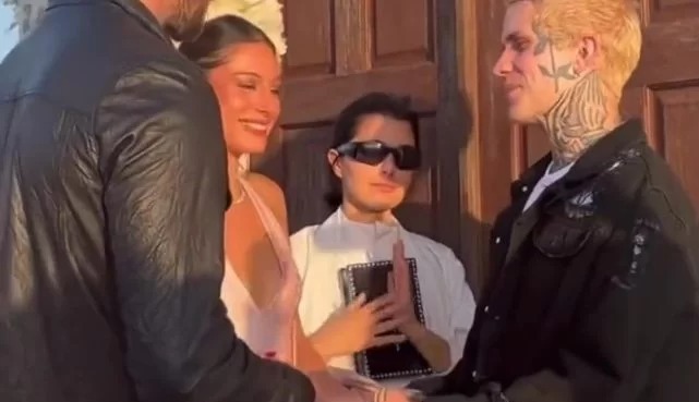 Gənc qadın eyni anda iki kişi ilə evləndi - FOTO