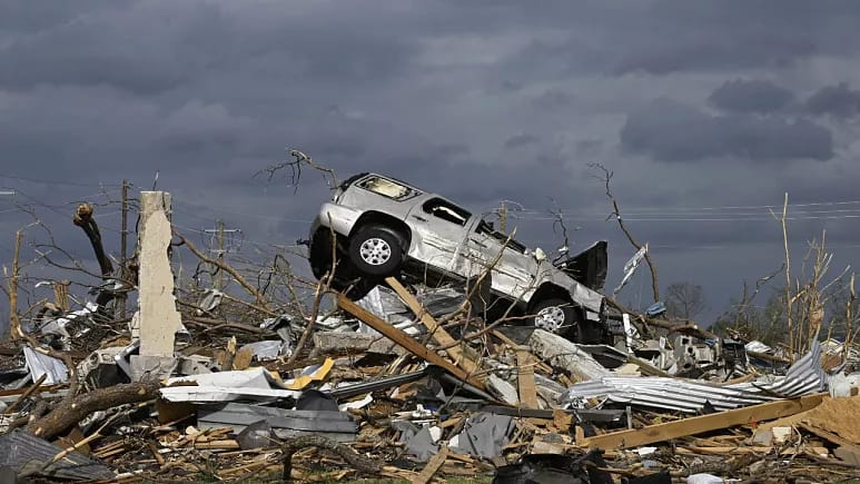 ABŞ-da baş verən tornadoda ölənlərin sayı 26-ya çatıb