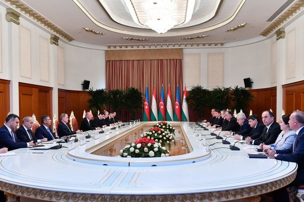 Azərbaycan və Tacikistan prezidentlərinin geniş tərkibdə görüşü olub - YENİLƏNİB