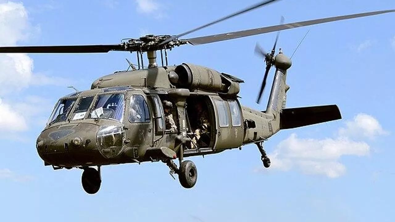Yaponiyada 10 şəxsi daşıyan hərbi helikopter itib