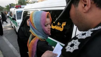 İranda hicab tələbinə əməl etməyənlər mühakimə olunacaqlar