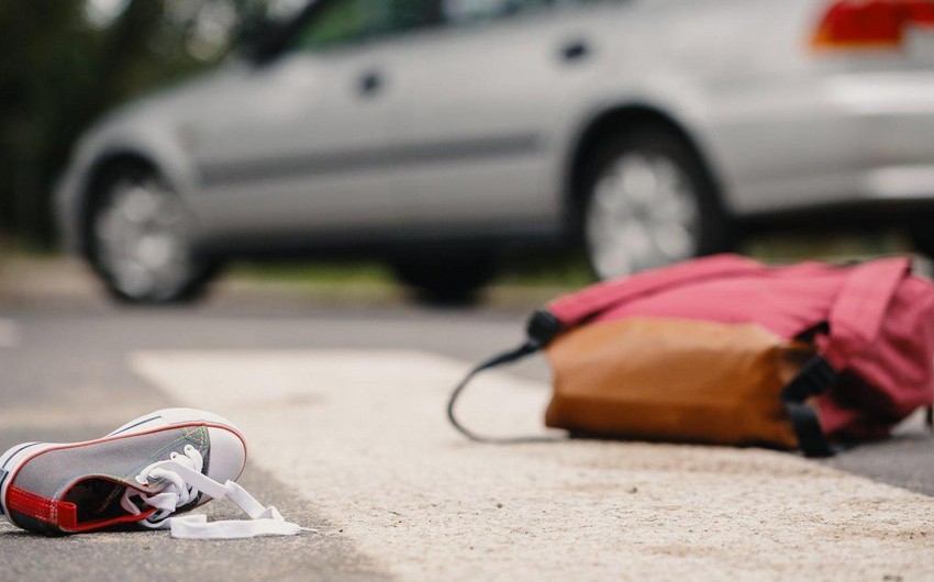 В Баку автомобиль сбил 21-летнюю девушку