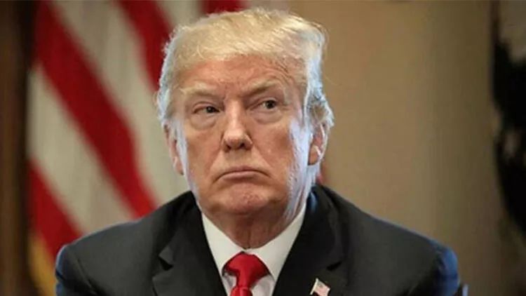 ABŞ-ın keçmiş prezidenti Tramp keçmiş vəkilini təzminat üçün məhkəməyə verib