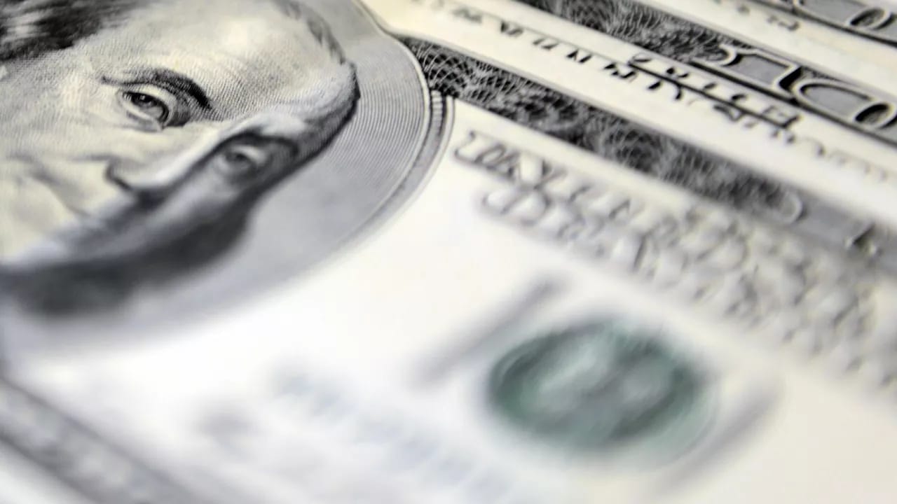 ABŞ büdcəsi 378 milyard dollar kəsir verib