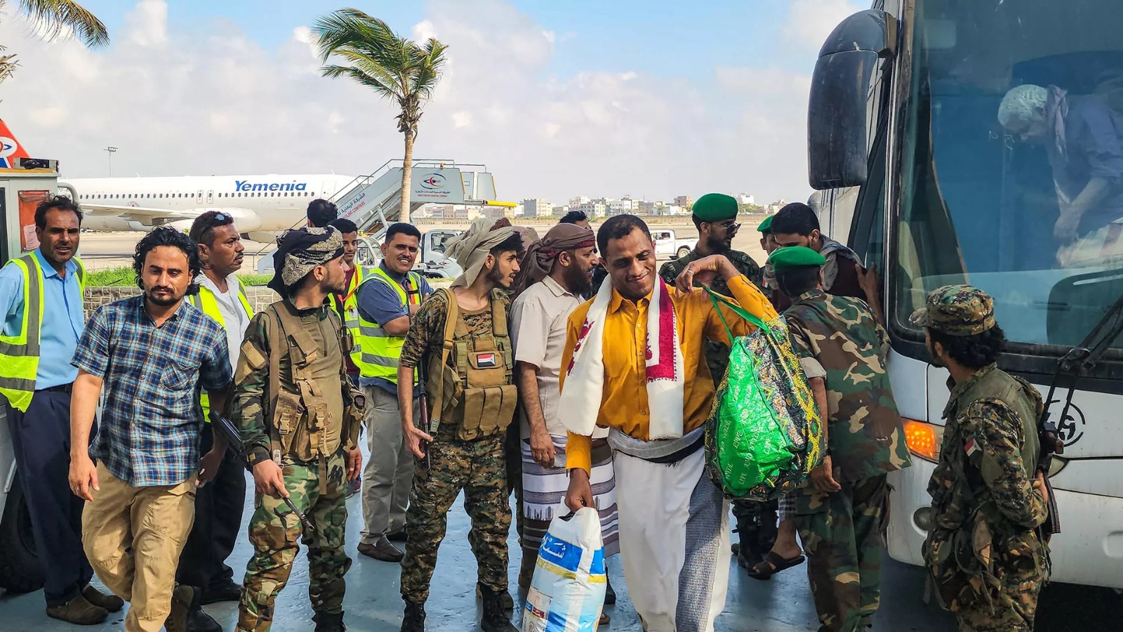 Yəmən hökuməti ilə husilər arasında əsir mübadiləsi başlayıb