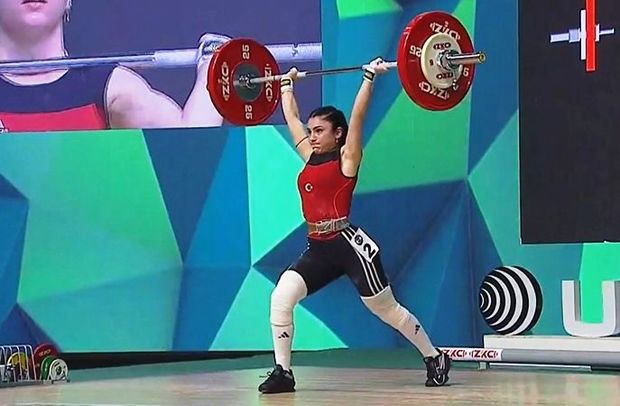 Ermənistanda qızıl medal alan türkiyəli atlet qələbəsini Azərbaycana həsr etdi - VİDEO