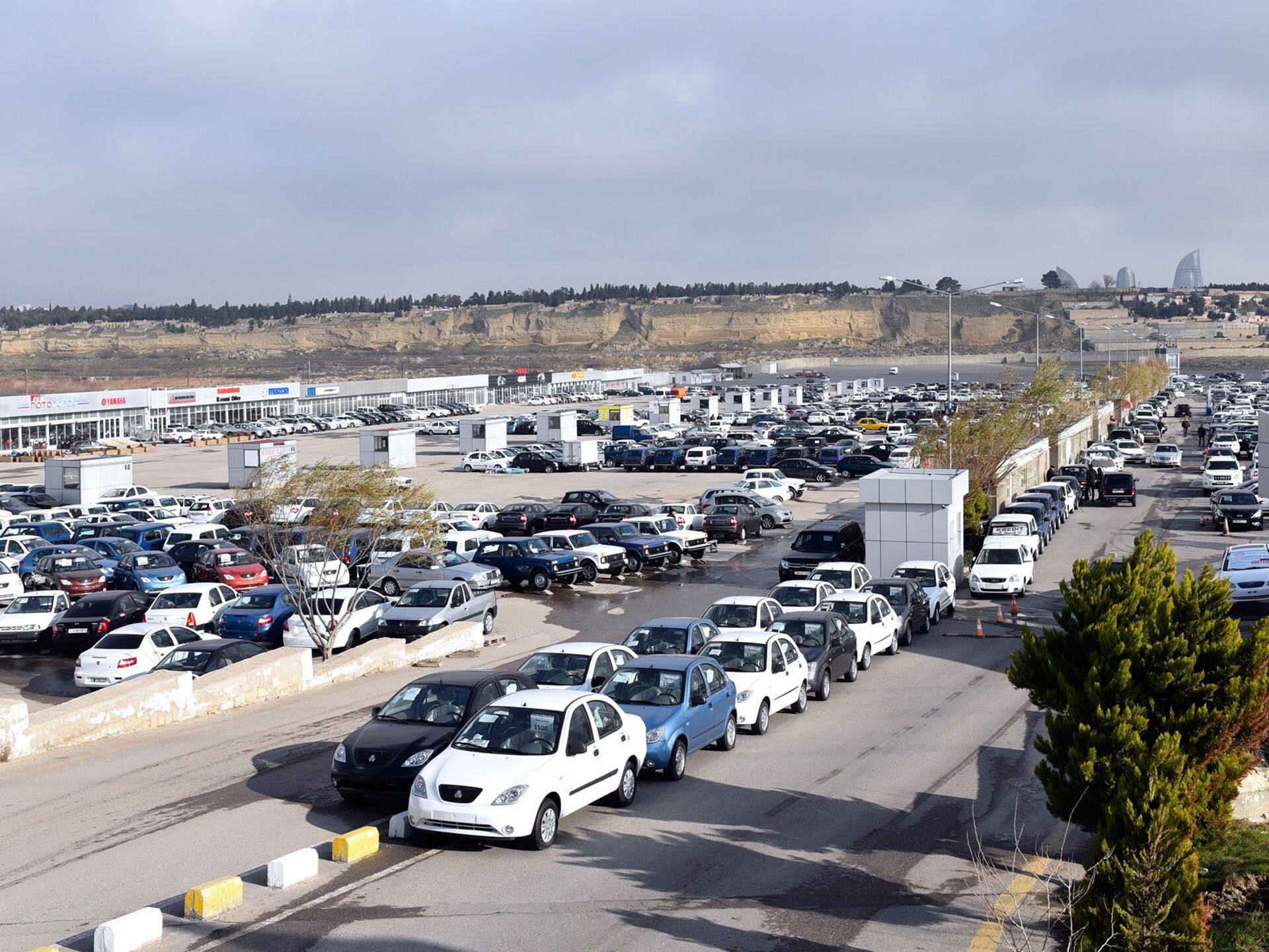 Azərbaycanda maşınların qiyməti yenə bahalaşdı - VİDEO