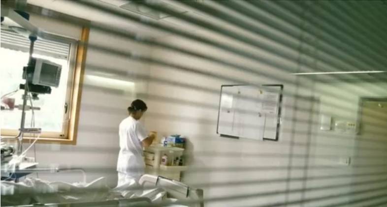 Məşhur xalq artistinin qardaşı da xəstəxanaya yerləşdirildi - FOTO