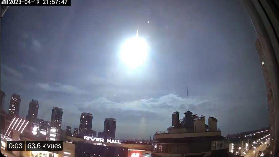 Kiyevdə səmada sirli işıq peyda olub - FOTO