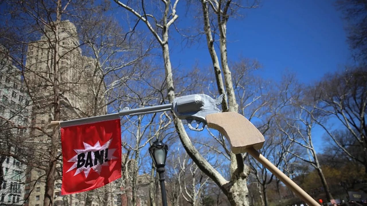 Vaşinqton ABŞ-da silah satışını məhdudlaşdıran 10-cu ştat oldu