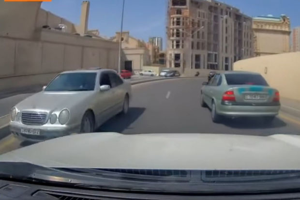 Bakıda qeyri-adi hadisə: Sürücü digərlərinin həyatını heçə saydı - ANBAAN VİDEO