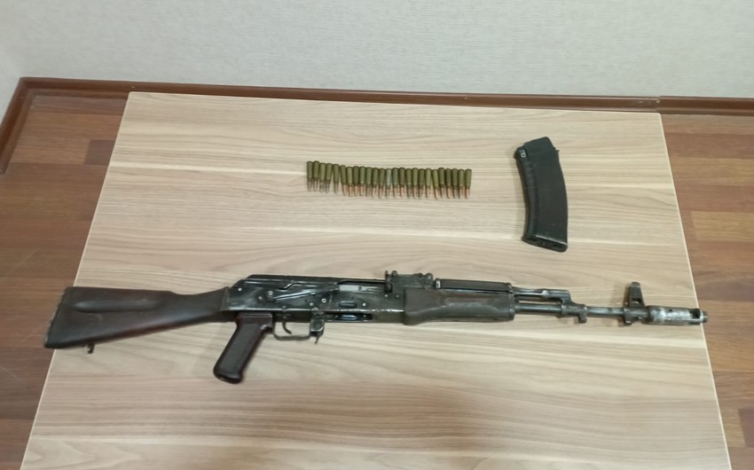 В Зардабе задержан житель Баку, пытавшийся продать автомат