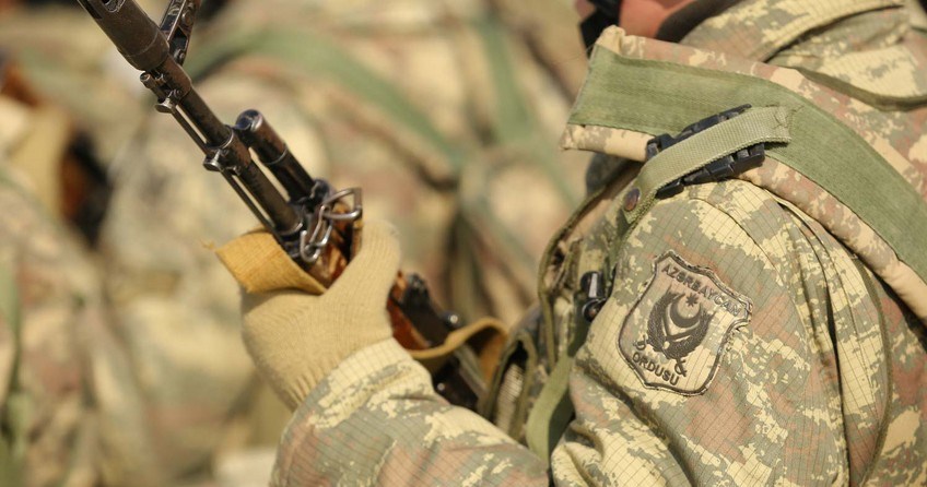 Baş nazir hərbi qulluqçuların icbari narkoloji müayinədən keçirilməsi ilə bağlı qərar imzalayıb