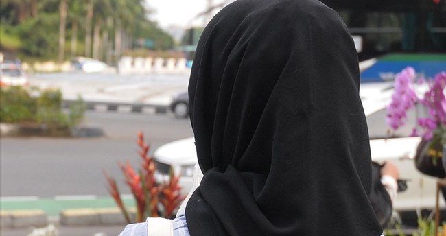 Berlində hicablı müsəlman qadına hücum edilib