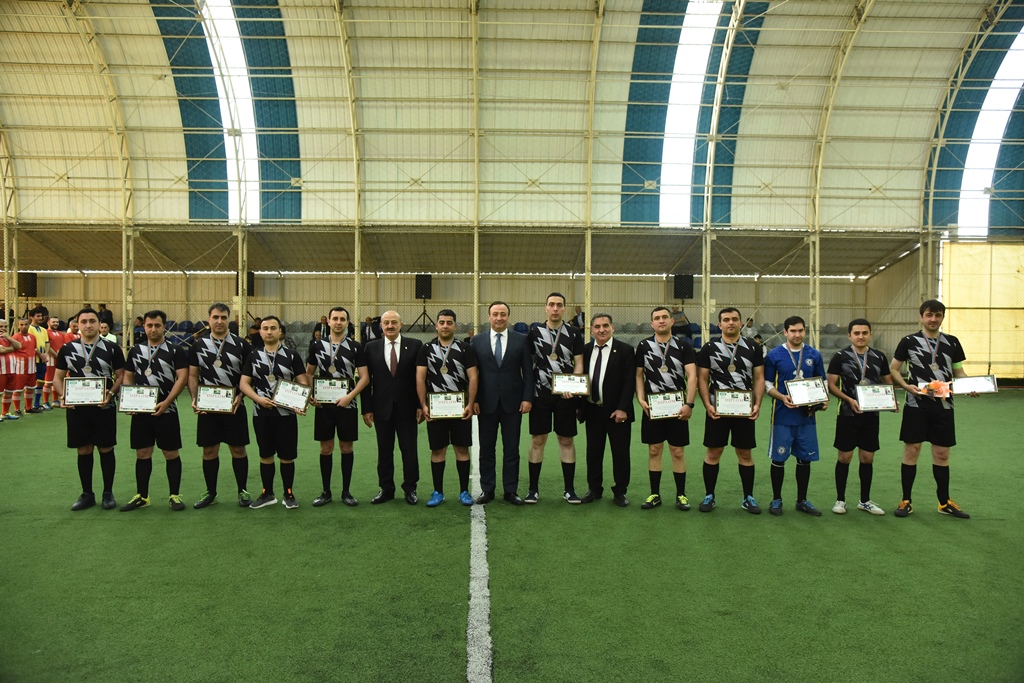 Nəsimi rayonunda futbol turnirinin final mərhələsi başa çatıb