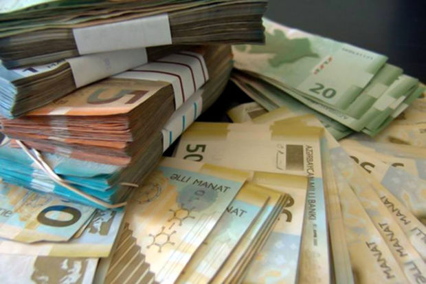 Tanışları ilə birgə evlərindən 143 minlik oğurluq edən şəxsə şərti cəza verildi