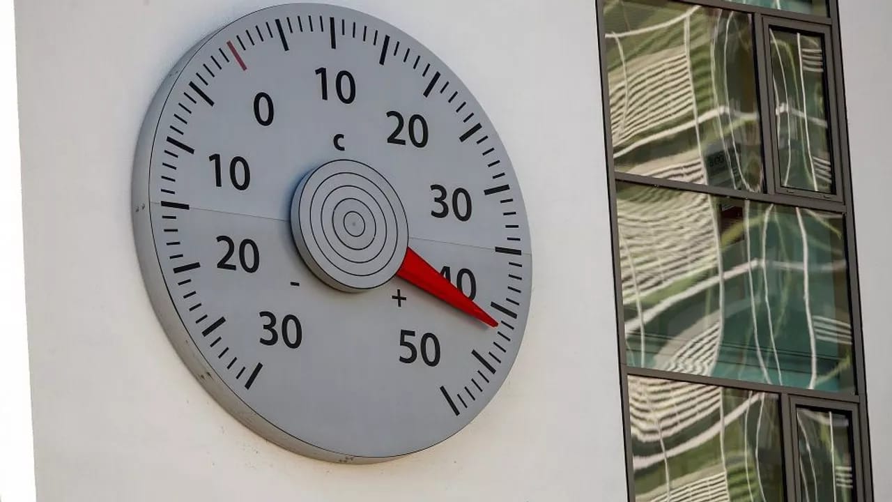 Fransada quraqlıq səbəbindən hovuz satışı qadağan edildi