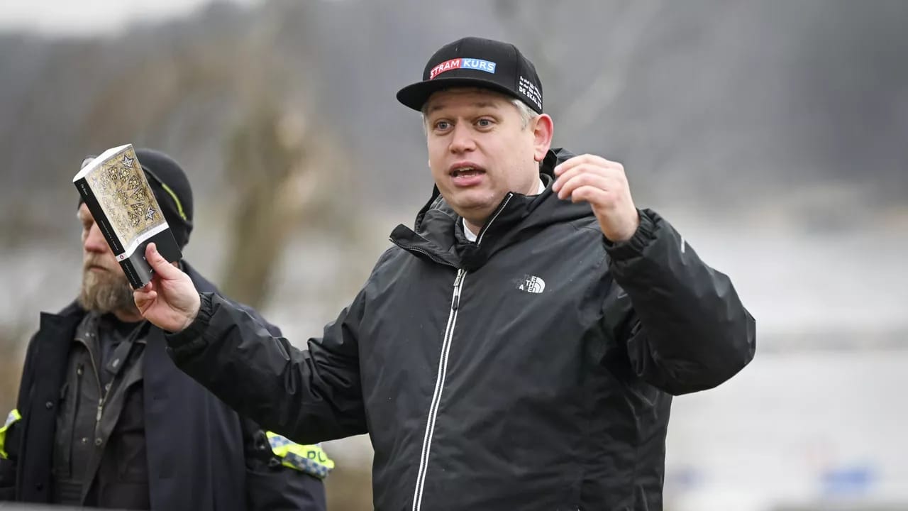 İsveçdə Quranı yandıran şəxs üçün qiyabi həbs qərarı verildi