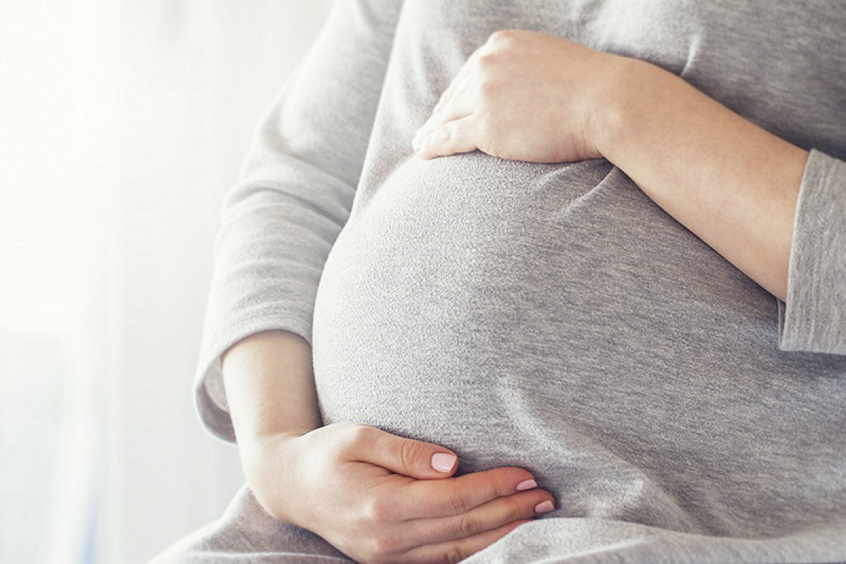 Tibbdə bir ilk: ana bətnində olan körpəyə beyin əməliyyatı edildi