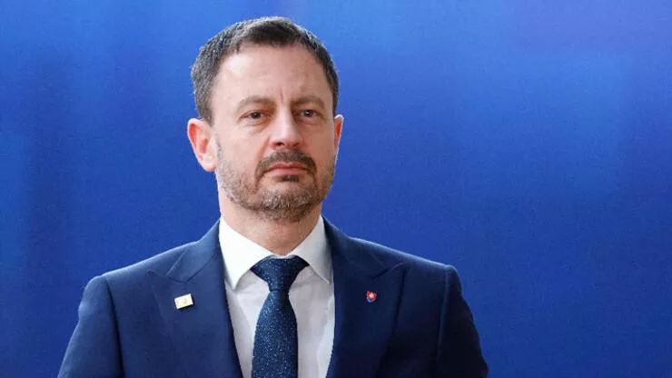 Slovakiyanın baş naziri Eduard Heqer istefa verib