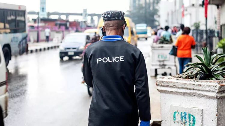 Nigeriyada kilsəyə silahlı basqın edilib