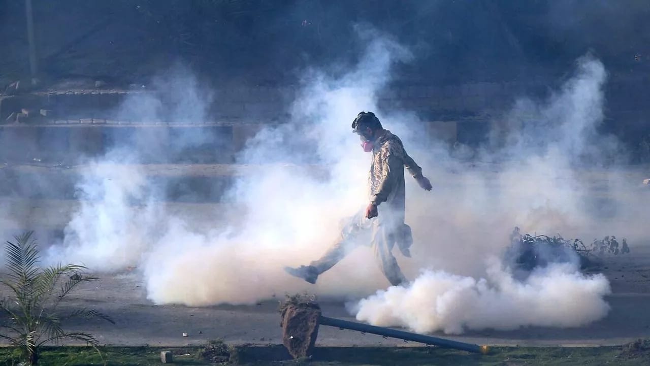 Pakistanda İmran Xanın həbsindən sonra etirazlar başladı: 43 nəfər SAXLANILIB